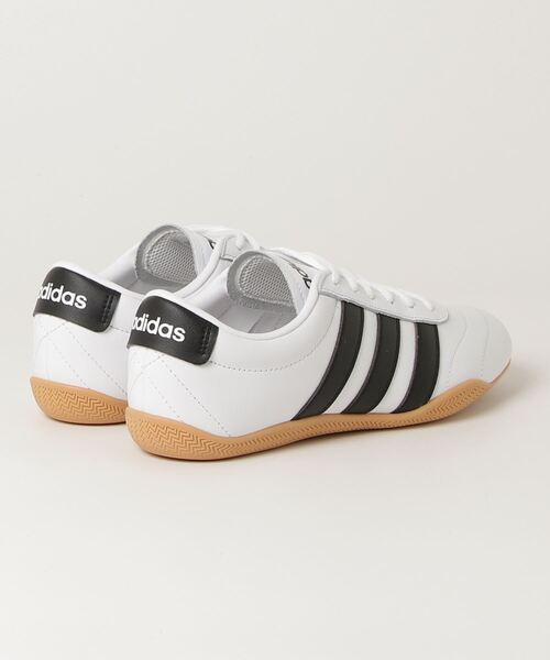 adidas(アディダス)の「アディダス adidas グランドコート ロー(スニーカー・レディース・ホワイト×ブラック・23.0cm/23.5cm/24.0cm/24.5cm/25.0cm)」の2枚目の写真