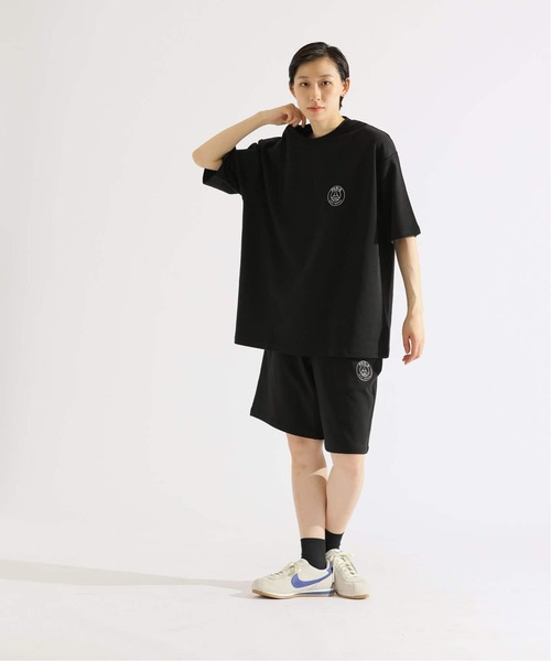PARIS SAINT-GERMAIN（パリサンジェルマン）の「《追加》【Paris Saint-Germain / パリ・サン＝ジェルマン】 JP METALLIC LOGO T-SH（Tシャツ/カットソー・メンズ・チャコールグレー/ブラック/ベージュ・SMALL/MEDIUM/LARGE/X-LARGE）」の4枚目の写真