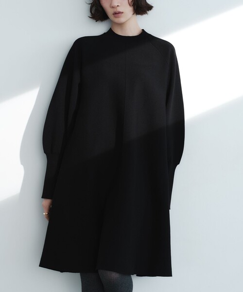 EMMEL REFINES(エメルリファインズ)の「<EMMEL REFINES>EM クルーネック Aライン ミニワンピース(ワンピース・レディース・ブラック/ベージュ・FREE)」の1枚目の写真