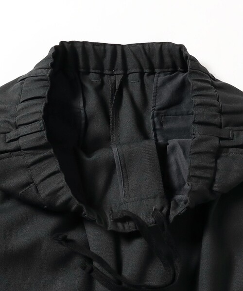 BEAMS PLUS（ビームスプラス）の「ウール ツイル 2プリーツ リラックス トラウザーズ（その他パンツ・メンズ・チャコールグレー/カーキ/ネイビー・SMALL/X-LARGE/LARGE/MEDIUM）」の13枚目の写真