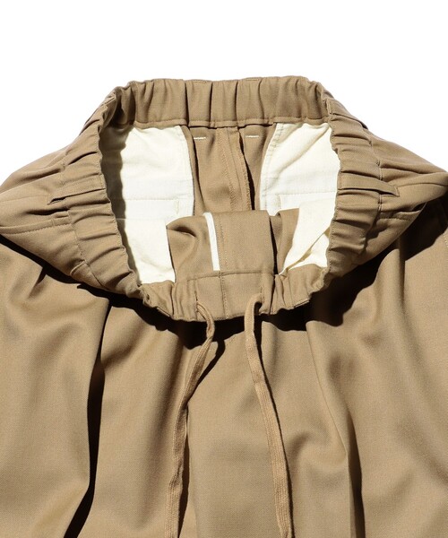 BEAMS PLUS（ビームスプラス）の「ウール ツイル 2プリーツ リラックス トラウザーズ（その他パンツ・メンズ・チャコールグレー/カーキ/ネイビー・SMALL/X-LARGE/LARGE/MEDIUM）」の19枚目の写真