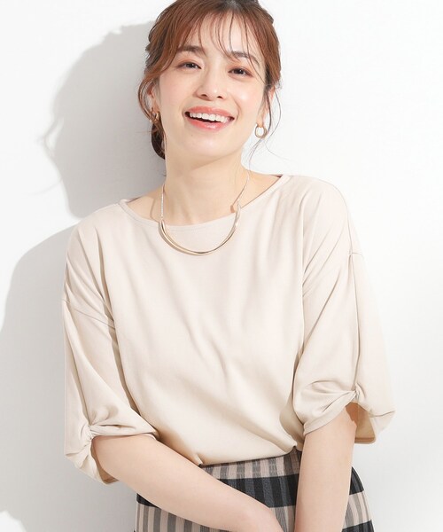 DRESKIP(ドレスキップ)の「【ひんやり/洗える/S-LL】袖ねじりシルケットトップス(Tシャツ/カットソー・レディース・オフホワイト/オレンジ/ライトベージュ/ブラック・04/03/02/01)」の3枚目の写真