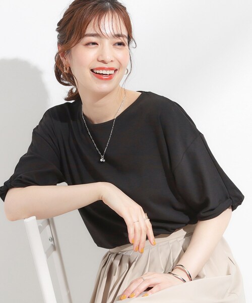 DRESKIP(ドレスキップ)の「【ひんやり/洗える/S-LL】袖ねじりシルケットトップス(Tシャツ/カットソー・レディース・オフホワイト/オレンジ/ライトベージュ/ブラック・04/03/02/01)」の2枚目の写真
