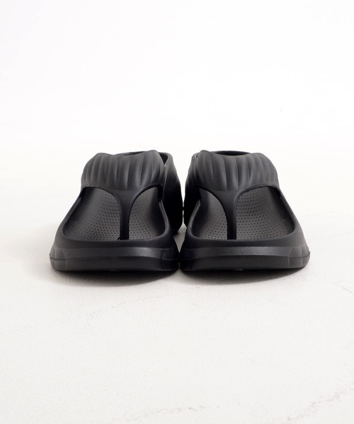 MEI（メイ）の「【MEI メイ】TONG SANDAL ウェーブ トングサンダル 軽量 厚底 EVAソール / Lady’s（サンダル・レディース・アイボリー/ブラック・S/M/L）」の6枚目の写真