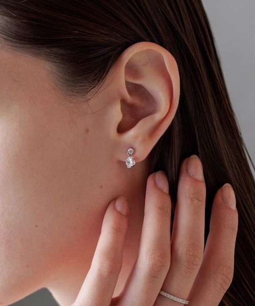 ALLURELLE(アリュレル)の「【ALLURELLE】silver925 キュービックジルコニアダブルピアス KNF-TP(ピアス(両耳用)・レディース・ゴールド・FREE)」の2枚目の写真