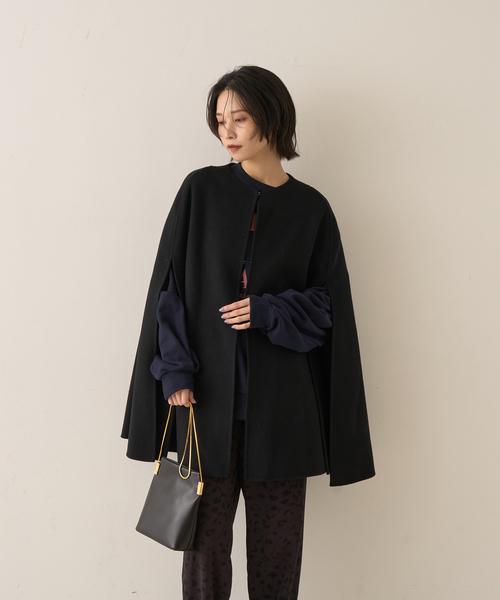 Rouge vif（ルージュヴィフ）の「【ウールSuper110’s】リバーマントコート（ポンチョ・レディース・ネイビー/ブラック・フリー）」の5枚目の写真
