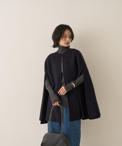 Rouge vif（ルージュヴィフ）の「【ウールSuper110’s】リバーマントコート（ポンチョ・レディース・ネイビー/ブラック・フリー）」の9枚目の写真