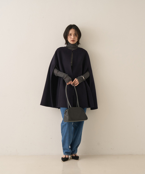 Rouge vif（ルージュヴィフ）の「【ウールSuper110’s】リバーマントコート（ポンチョ・レディース・ネイビー/ブラック・フリー）」の19枚目の写真
