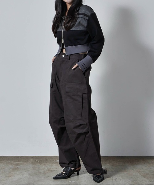 ROOPTOKYO(ループトウキョウ)の「Loose Cargo Pants / ワイドカーゴパンツ(カーゴパンツ・レディース・チャコール/ベージュ・FREE)」の18枚目の写真