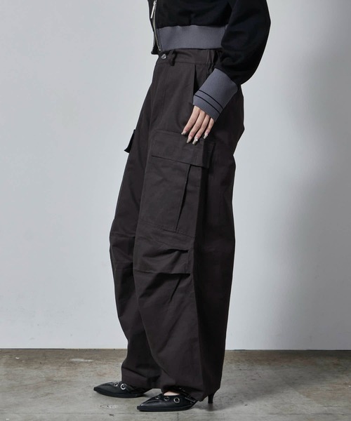 ROOPTOKYO(ループトウキョウ)の「Loose Cargo Pants / ワイドカーゴパンツ(カーゴパンツ・レディース・チャコール/ベージュ・FREE)」の14枚目の写真