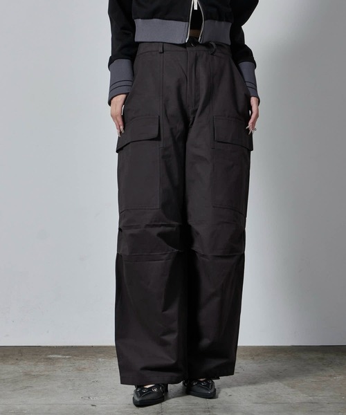 ROOPTOKYO(ループトウキョウ)の「Loose Cargo Pants / ワイドカーゴパンツ(カーゴパンツ・レディース・チャコール/ベージュ・FREE)」の12枚目の写真