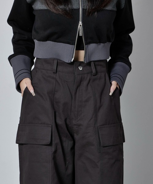 ROOPTOKYO(ループトウキョウ)の「Loose Cargo Pants / ワイドカーゴパンツ(カーゴパンツ・レディース・チャコール/ベージュ・FREE)」の21枚目の写真