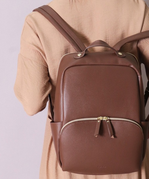 Legato Largo(レガートラルゴ)の「(LF)【Legato Largo】【たすかるっかばん】6ポケット/10L リュック(バックパック/リュック・レディース・グレイッシュベージュ/ブラック/ブラウン・ONE SIZE)」の1枚目の写真