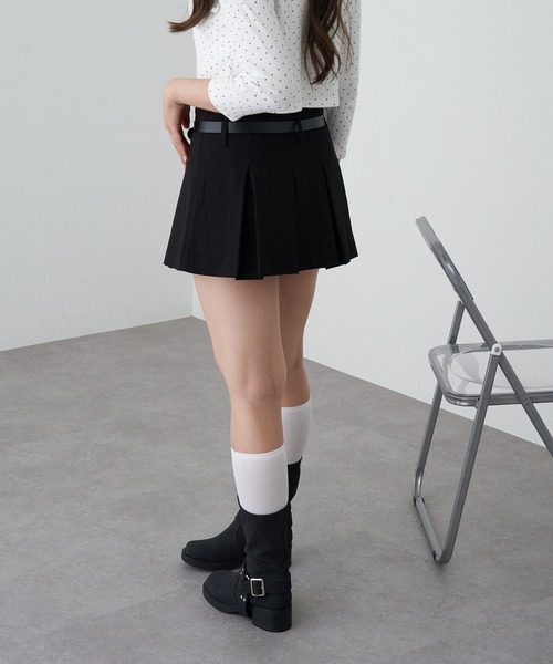 RAY CASSIN（レイカズン）の「ベルト付レイヤードプリーツスカパン（スカート・レディース・ブラック/グレー/チャコールグレー・FREE）」の5枚目の写真