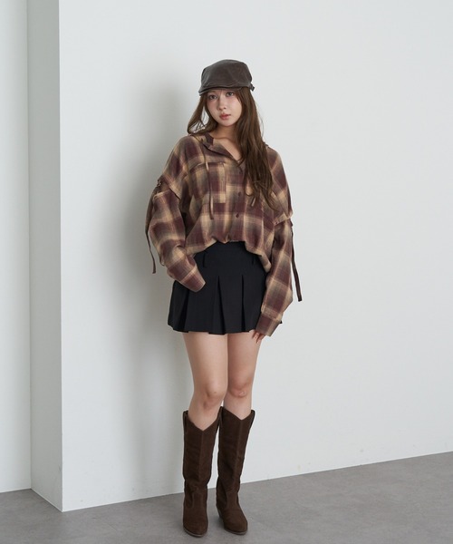 RAY CASSIN（レイカズン）の「ベルト付レイヤードプリーツスカパン（スカート・レディース・ブラック/グレー/チャコールグレー・FREE）」の17枚目の写真