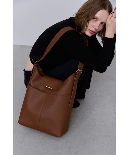 un/neu 2WAYバーフラップスクエアBIGショルダー un/neu（アンノイ）の「2WAYバーフラップスクエアBIGショルダー