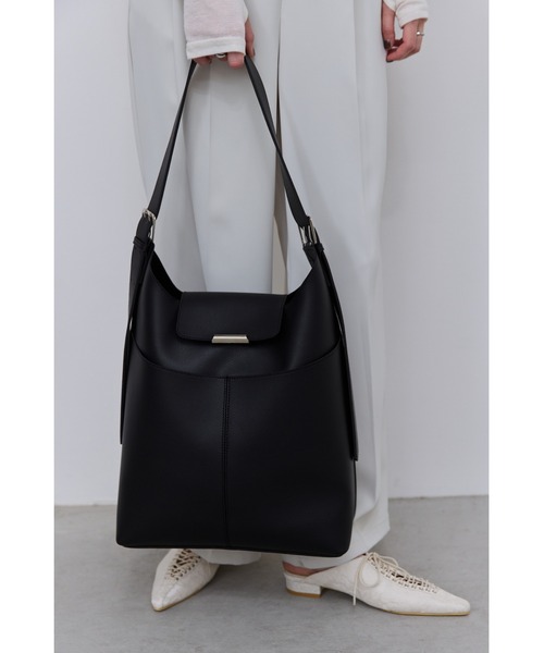 un/neu（アンノイ）の「2WAYバーフラップスクエアBIGショルダー