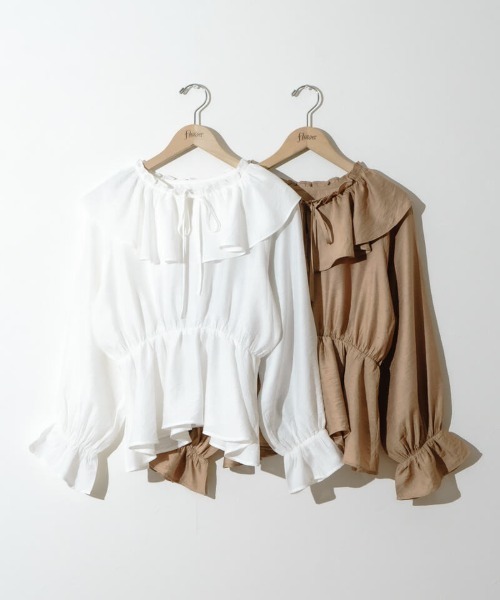 flower（フラワー）の「パールラッフルドブラウス（シャツ/ブラウス・レディース・ホワイト/ベージュ・FREE）」の3枚目の写真