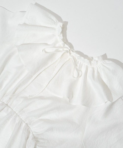 flower（フラワー）の「パールラッフルドブラウス（シャツ/ブラウス・レディース・ホワイト/ベージュ・FREE）」の7枚目の写真