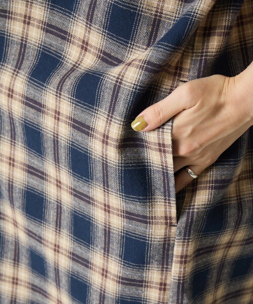 FREAK'S STORE(フリークスストア)の「限定展開 ネル チェック ビックシャツ ワンピース(シャツワンピース・レディース・ネイビー/サックスブルー/グレー/ベージュ/レッド・MEDIUM/SMALL)」の6枚目の写真