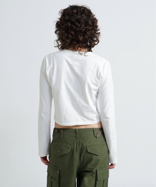 AVIREX(アヴィレックス)の「《直営店限定》SHORT EMBROIDERY LOGO T-SHIRT(Tシャツ/カットソー・レディース・ブラック/オフホワイト・M/S)」の12枚目の写真