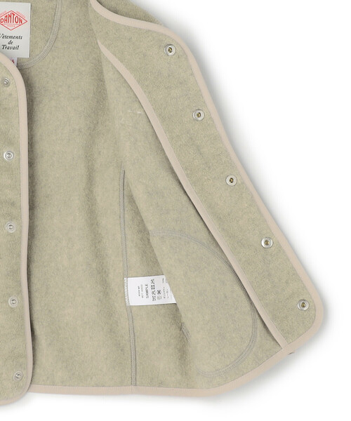 DANTON(ダントン)の「KIDS’ FLEECE COLLARLESS JACKET(ノーカラージャケット・キッズ・クリーム/オレンジ系その他/ブラック・135/125/115/105)」の8枚目の写真
