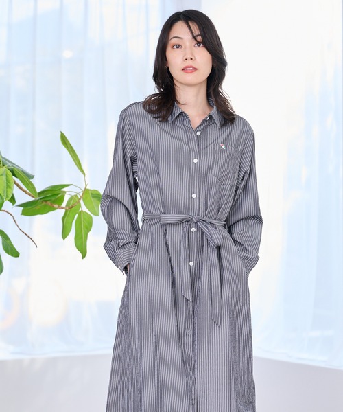 Arnold Palmer（アーノルドパーマー）の「イージーケア ストライプ シャツワンピース（シャツワンピース・レディース・サックスブルー/ブラック/ブルー・M/S/L）」の4枚目の写真