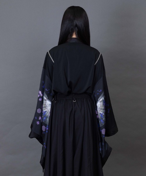 REZEN（リゼン）の「紅葉×扇子ジップ付和袖シャツ（シャツ/ブラウス