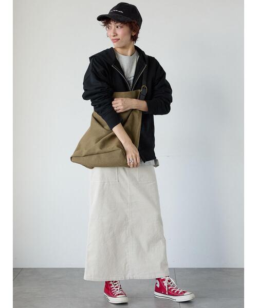 Lugnoncure（ルノンキュール）の「ロゴ刺繍コーデュロイキャップ《2025autumn catalog item》（ハット・レディース・ボルドー/オフホワイト/グレー・F）」の6枚目の写真