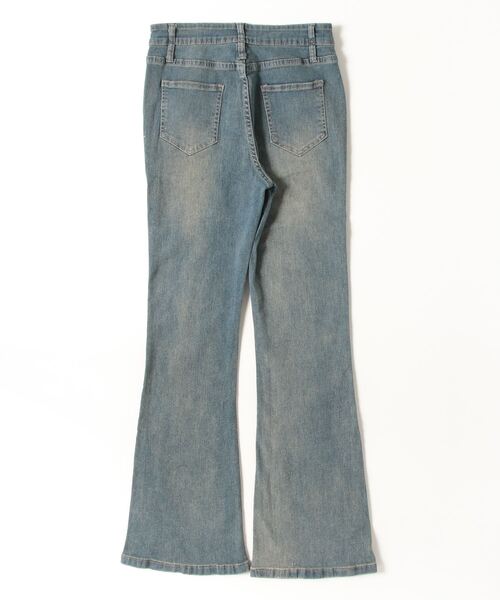 LETee(レティー)の「ダメージデニムフレアパンツ(デニムパンツ・レディース・ブルー・M/L)」の2枚目の写真