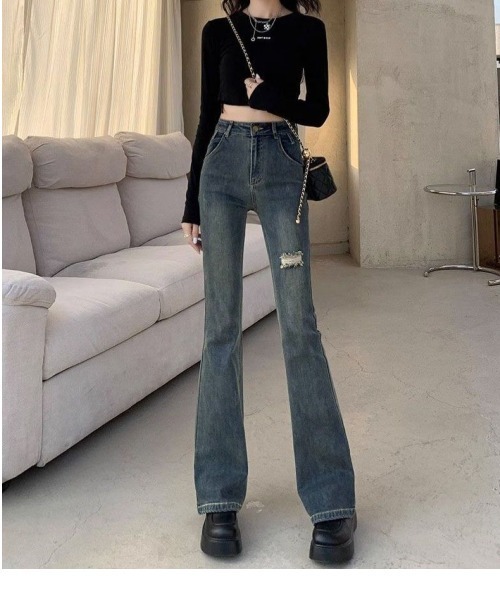 LETee(レティー)の「ダメージデニムフレアパンツ(デニムパンツ・レディース・ブルー・M/L)」の9枚目の写真
