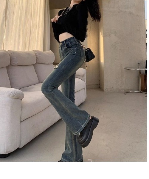 LETee(レティー)の「ダメージデニムフレアパンツ(デニムパンツ・レディース・ブルー・M/L)」の10枚目の写真