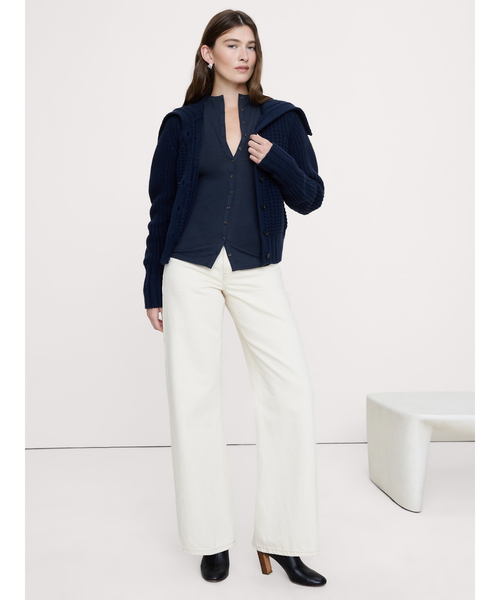 Banana Republic(バナナリパブリック)の「リュクス ウールブレンド ボタンフロント シャツ(カーディガン/ボレロ・レディース・ネイビー/アイボリー/ブラック・XS/M/L/S)」の6枚目の写真