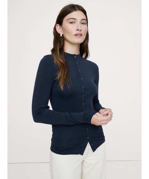 Banana Republic(バナナリパブリック)の「リュクス ウールブレンド ボタンフロント シャツ(カーディガン/ボレロ・レディース・ネイビー/アイボリー/ブラック・XS/M/L/S)」の1枚目の写真