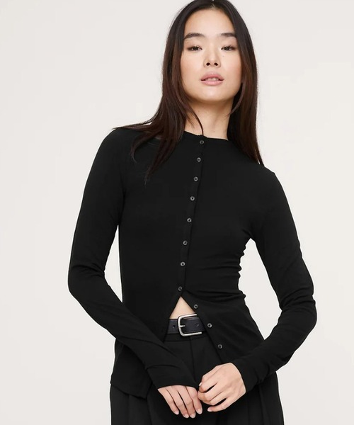 Banana Republic(バナナリパブリック)の「リュクス ウールブレンド ボタンフロント シャツ(カーディガン/ボレロ・レディース・ネイビー/アイボリー/ブラック・XS/M/L/S)」の3枚目の写真