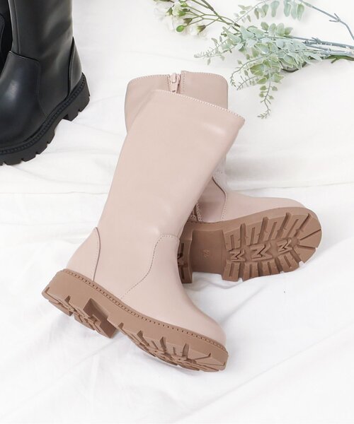 apres les cours(アプレレクール)の「ミドルブーツ(ブーツ・キッズ・ベージュ/ブラック・19/18/17/16/15 )」の1枚目の写真