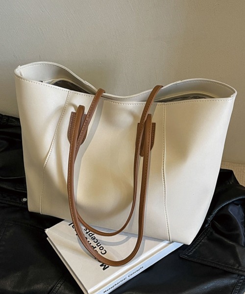 セール】【 ファスナー開閉♪裏地付き】【A4対応】フェイクレザー