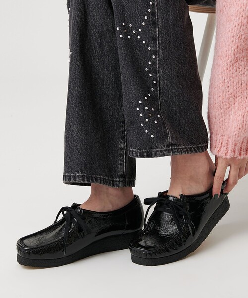 国内EXCLUSIVE】＜Clarks Originals＞エナメル ワラビーブーツ