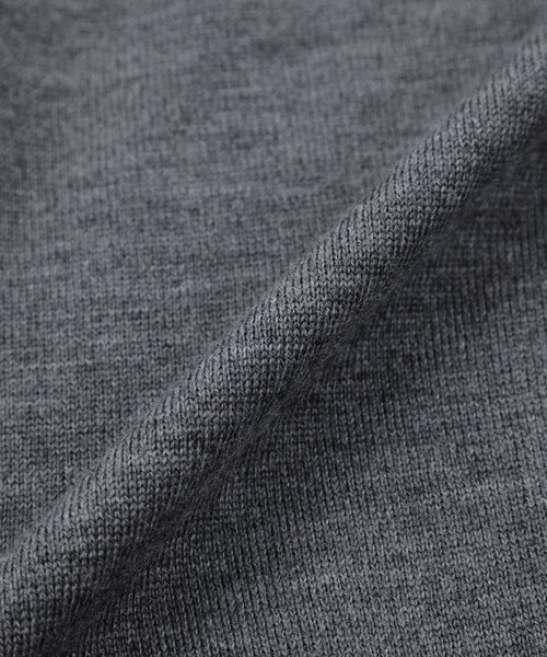 MACKINTOSH PHILOSOPHY（ﾏｯｷﾝﾄｯｼｭ ﾌｨﾛｿﾌｨｰ）の「ハイゲージ天竺 モックネックプルオーバーニット（ニット/セーター・メンズ・レッド系その他3/チャコールグレー/ブルー/ブラック・38/40）」の9枚目の写真