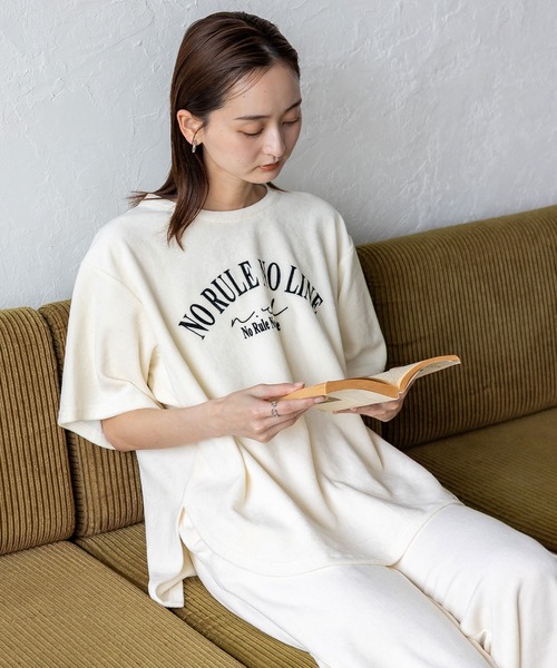 No Rule No Line(ノール-ルノーライン)の「【No Rule No Line】プリントベロアトップス(Tシャツ/カットソー・レディース・アイボリー/ネイビー/ベージュ系・FREE)」の2枚目の写真