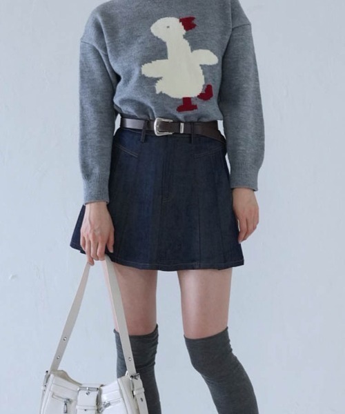 Uenui（ウニュイ）の「denim pleated mini skirt（スカート・レディース・インディゴブルー/ブラック・S/M）」の2枚目の写真
