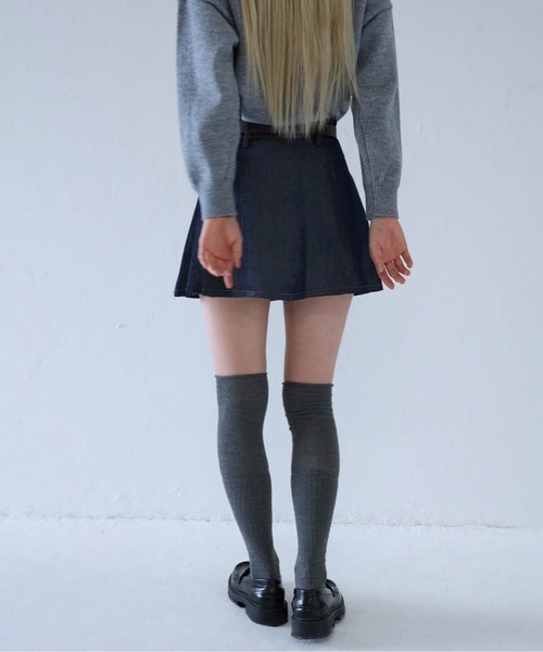 Uenui（ウニュイ）の「denim pleated mini skirt（スカート・レディース・インディゴブルー/ブラック・S/M）」の7枚目の写真