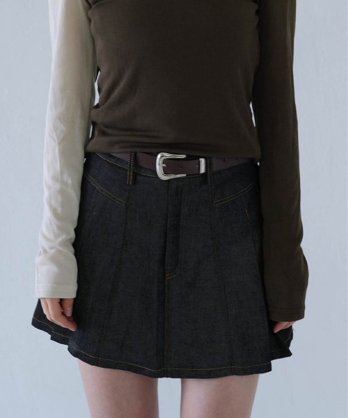 Uenui（ウニュイ）の「denim pleated mini skirt（スカート・レディース・インディゴブルー/ブラック・S/M）」の14枚目の写真