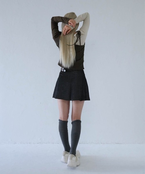 Uenui（ウニュイ）の「denim pleated mini skirt（スカート・レディース・インディゴブルー/ブラック・S/M）」の21枚目の写真