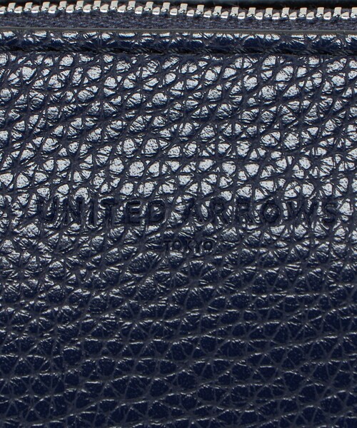 UNITED ARROWS（ユナイテッドアローズ）の「レザーライク ポーチ M（ポーチ・メンズ・ブラック/オリーブ/ダークグレー/ネイビー・FREE）」の6枚目の写真
