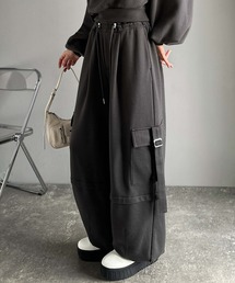 classicalelf（クラシカルエルフ）の「《marina×クラシカルエルフコラボ》トレンド感のあるワイドシルエット、大人の抜け感を演出♪裏毛スウェットカーゴパンツ（スウェットパンツ）」