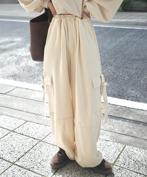 classicalelf(クラシカルエルフ)の「《marina×クラシカルエルフコラボ》トレンド感のあるワイドシルエット、大人の抜け感を演出♪裏毛スウェットカーゴパンツ(スウェットパンツ・レディース・チャコール/ブラウン/アイボリー・X-LARGE/SMALL/MEDIUM/LARGE)」の15枚目の写真