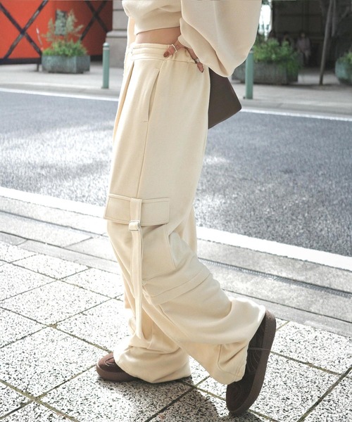 classicalelf(クラシカルエルフ)の「《marina×クラシカルエルフコラボ》トレンド感のあるワイドシルエット、大人の抜け感を演出♪裏毛スウェットカーゴパンツ(スウェットパンツ・レディース・チャコール/ブラウン/アイボリー・X-LARGE/SMALL/MEDIUM/LARGE)」の18枚目の写真