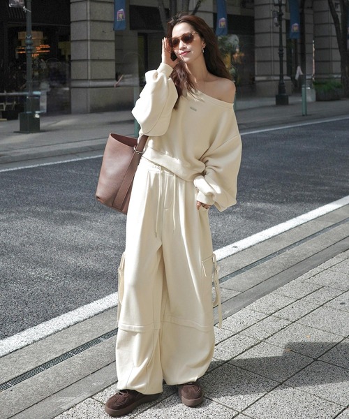 classicalelf(クラシカルエルフ)の「《marina×クラシカルエルフコラボ》トレンド感のあるワイドシルエット、大人の抜け感を演出♪裏毛スウェットカーゴパンツ(スウェットパンツ・レディース・チャコール/ブラウン/アイボリー・X-LARGE/SMALL/MEDIUM/LARGE)」の20枚目の写真