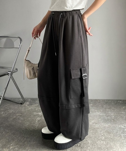 classicalelf(クラシカルエルフ)の「《marina×クラシカルエルフコラボ》トレンド感のあるワイドシルエット、大人の抜け感を演出♪裏毛スウェットカーゴパンツ(スウェットパンツ・レディース・チャコール/ブラウン/アイボリー・X-LARGE/SMALL/MEDIUM/LARGE)」の17枚目の写真